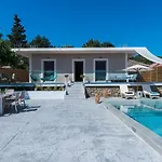Anatoli Villa